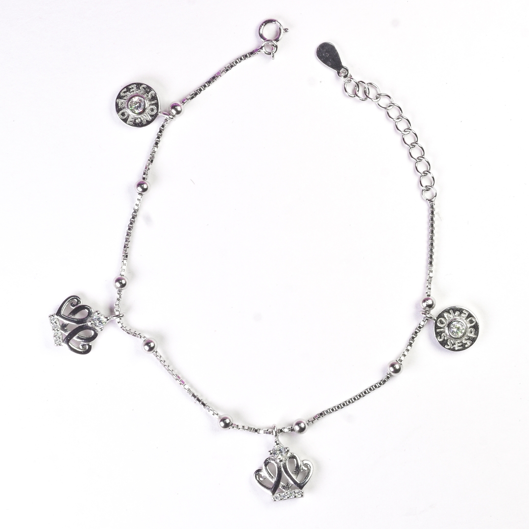 Silver Queen's Crown Bracelet 0