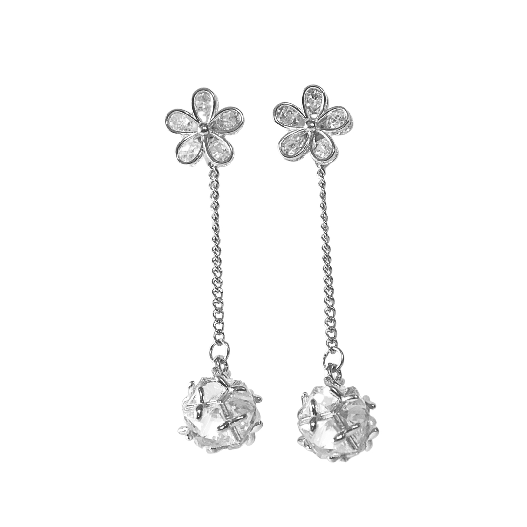 Silver Glimmering White Crystal Earrings 0