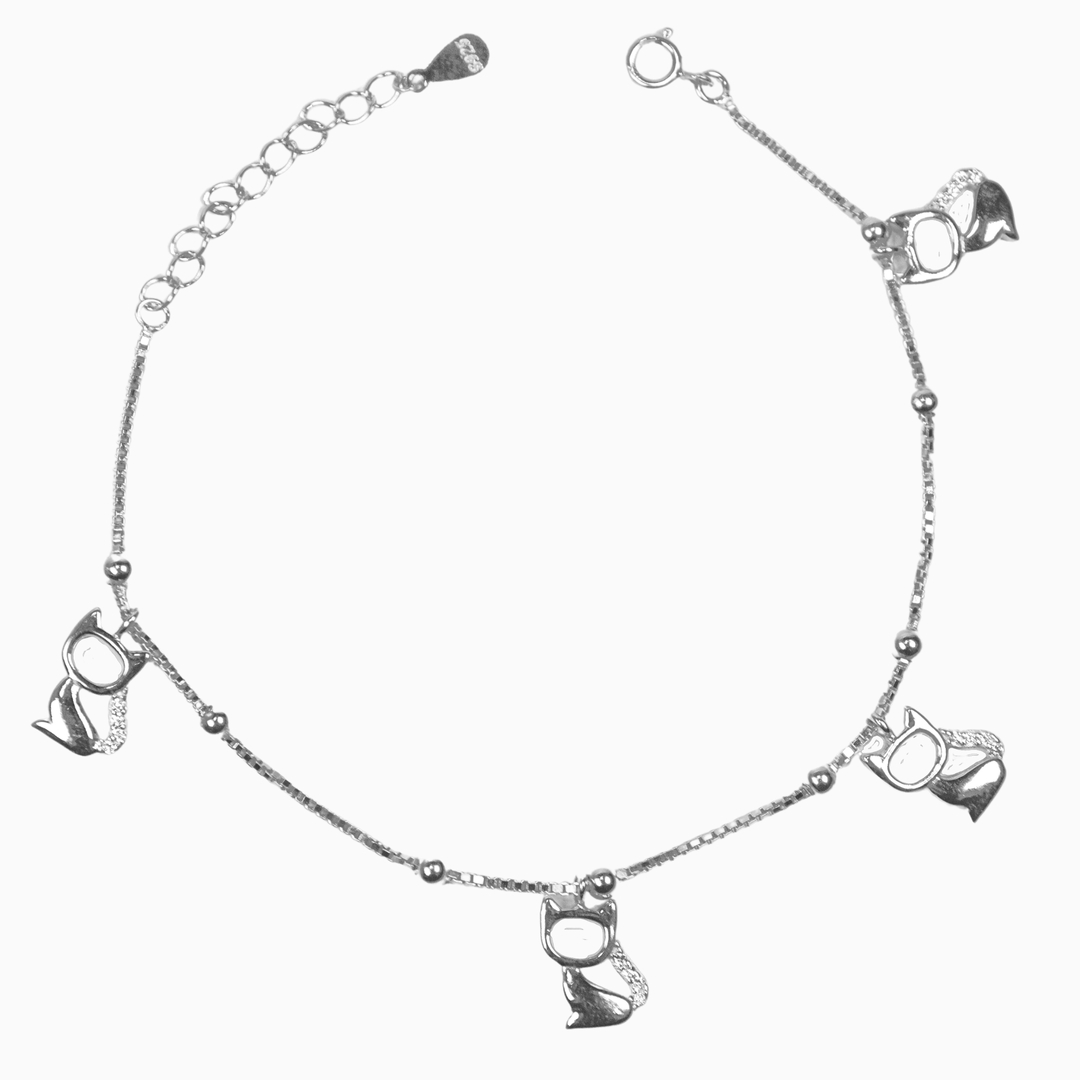 Silver Adorable Cat Charm Bracelet 0