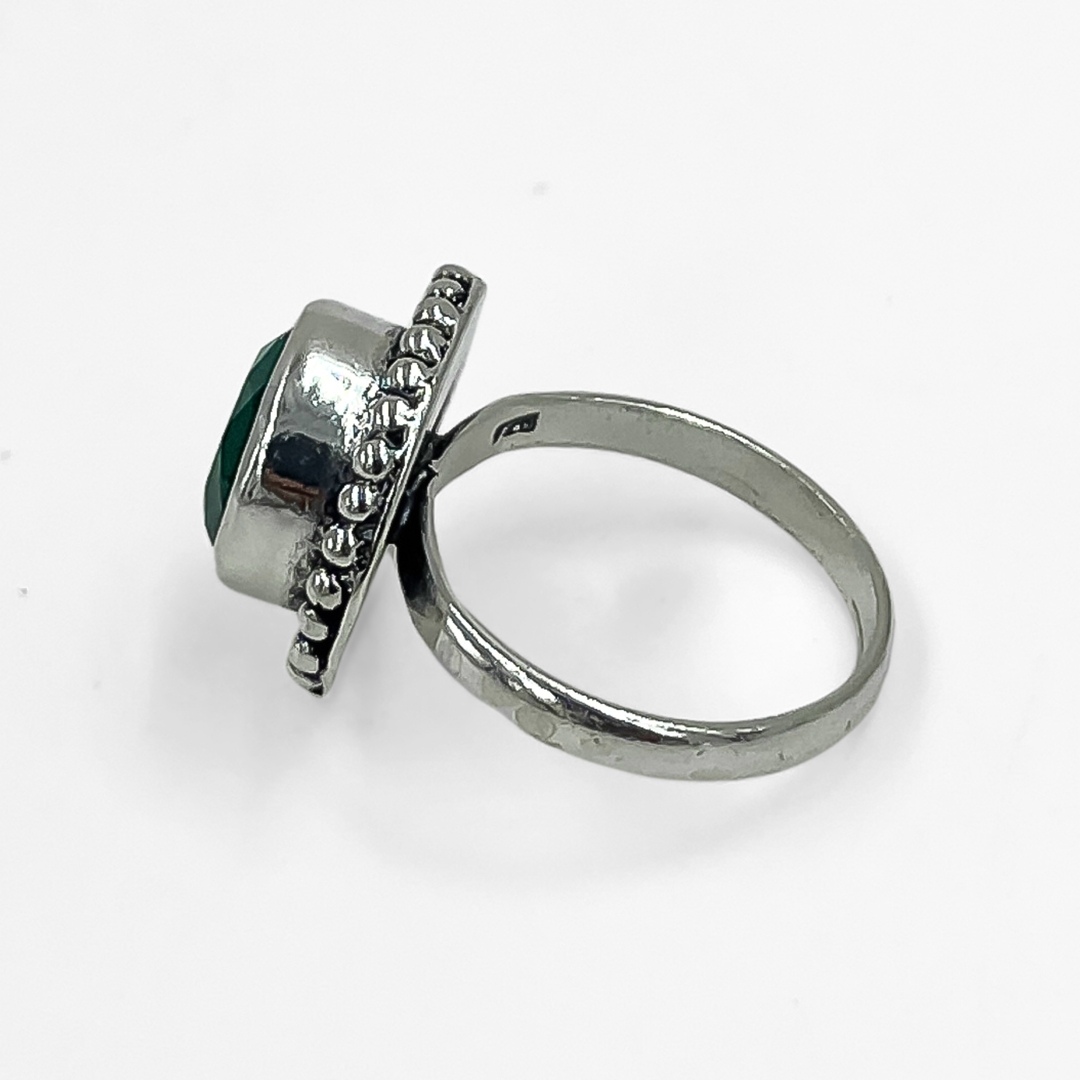 Silver Stunning Evergreen Cut Stone Ring Womens & Girls 4