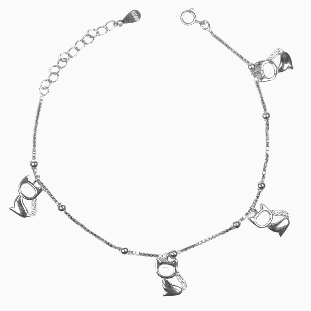 Silver Adorable Cat Charm Bracelet 0