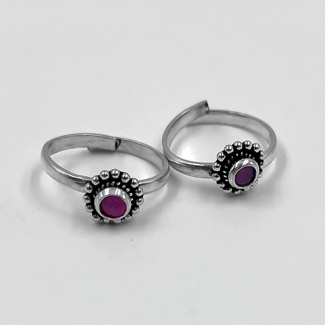 Silver Oxidised Vintage Red Gemstone Toe Ring 2