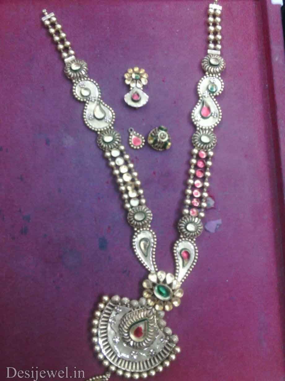 न्यू एंड लेटेस्ट डिजाईन राजस्थानी फैंसी गोल्ड राम-नवमी 