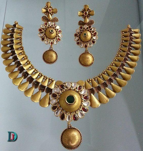 New and Latest Design of Rajasthani Desi gold kundan Necklace 