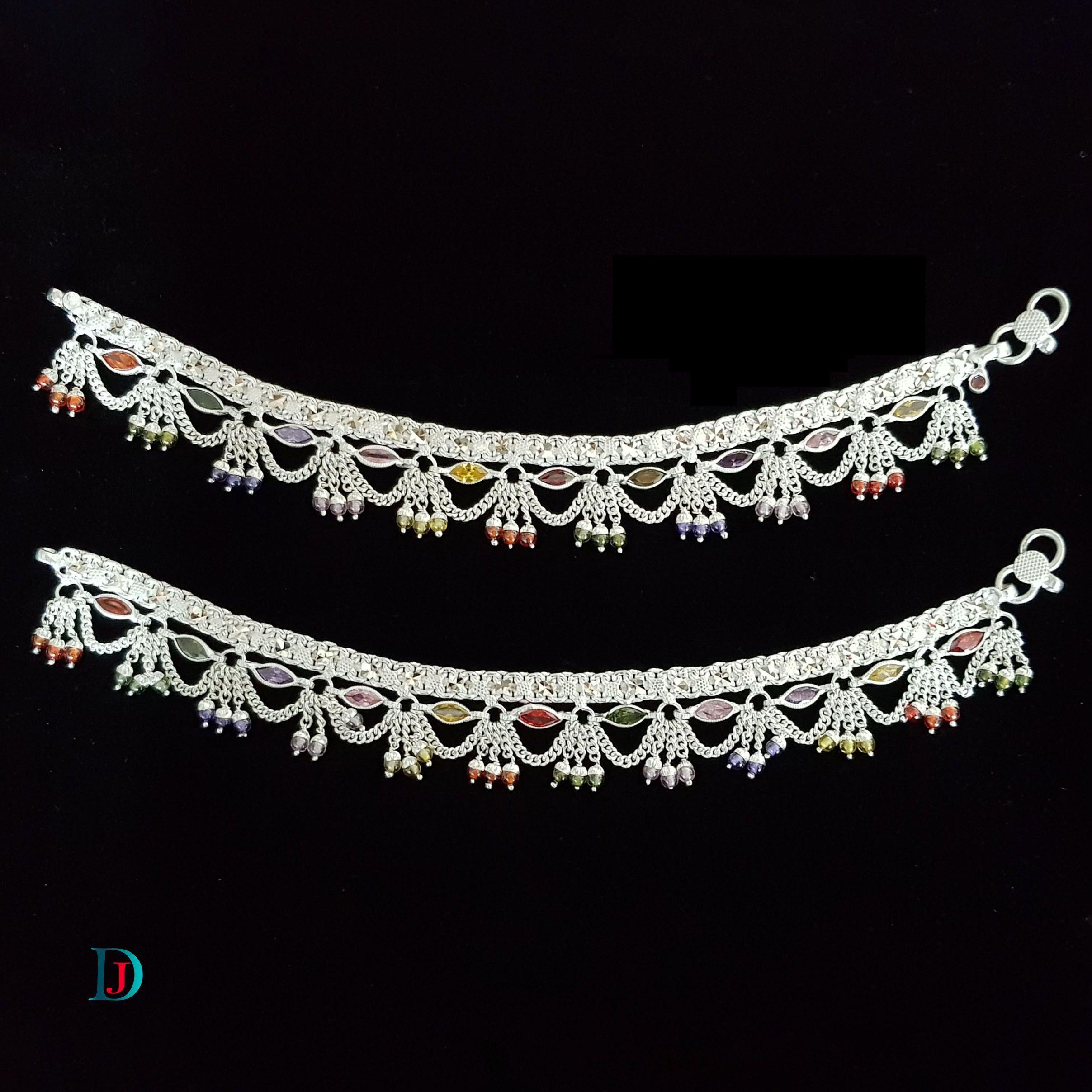 New and Latest Design of Desi Rajasthani Silver Paayal 