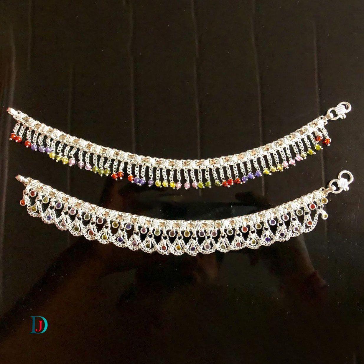 New and Latest Design of Desi Rajasthani Silver Paayal 