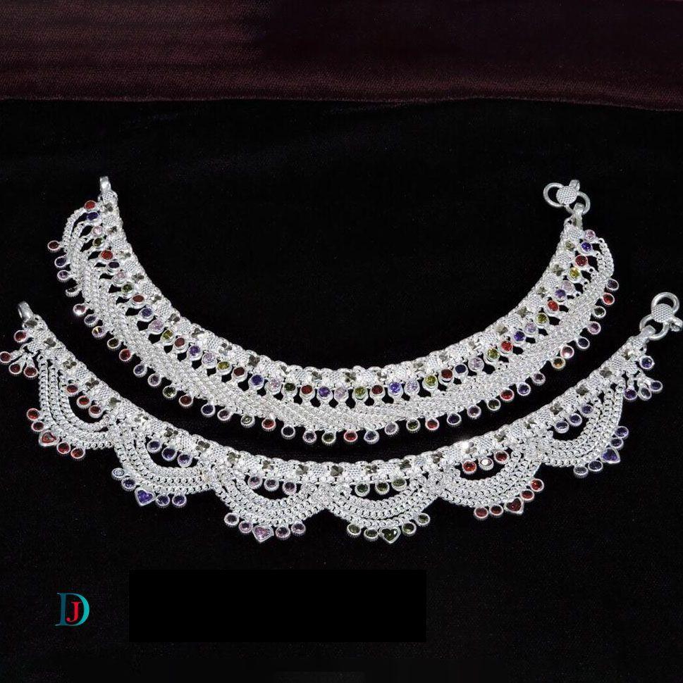 New and Latest Design of Desi Rajasthani Silver Paayal 