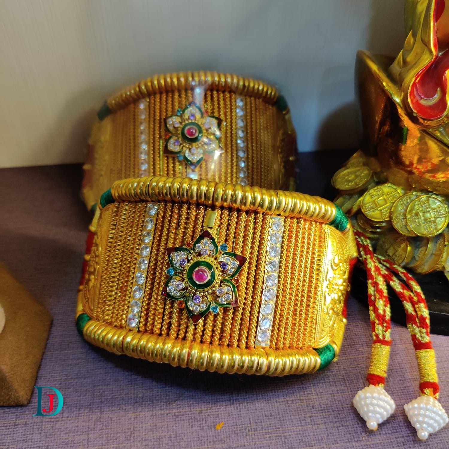 New and Latest Design of Desi Indian Rajasthani Gold Baajubandh 