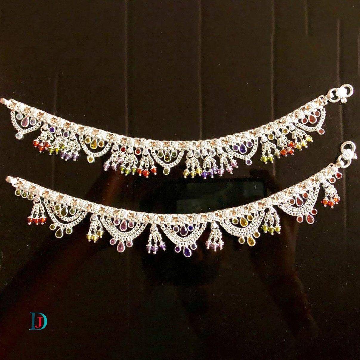 New and Latest Design of Desi Rajasthani Silver Paayal 